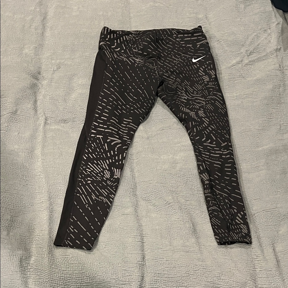 Nike Dri-Fit Black Leggings with Gray Patterns